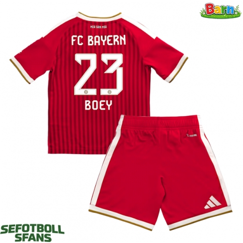 Bayern Munich Sacha Boey #23 Hemmaställ Barn 2026-27 Kortärmad (+ Korta byxor)